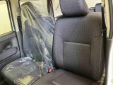 フロントシートです。ゆったり運転ができます。長距離ドライブもラクラク♪♪