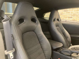SRSサイドエアバッグ〈運転席・助手席〉&SRSカーテンエアバッグ搭載車