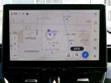 DCM(専用通信機)を装備したコネクティッドナビです。なお無償でのご利用期間は限定(令和10年12月まで)されています。詳しくは営業スタッフにお問い合わせください。