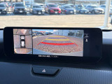 バックカメラで車庫入れをサポートします♪