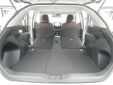 【シートアレンジ可能】ゆとりあるワイドな車内空間は、ドライブを始め買い物やレジャーなど、幅広く活躍します。一人でもみんなとでもお出かけを楽しみましょう!