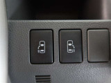 トヨタファイナンスのクレジットにてお車購入の際に加入できる保険です。お車に関する相談窓口を1つにできて便利になります。