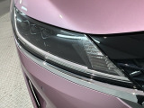 LEDヘッドライトは、点灯の瞬間から最大光量を発揮し、突然暗くなるトンネルなどでの安定感を高めます。
