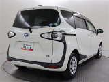 バックカメラが付いているので後方確認が非常にしやすいです。今や運転初心者も熟練者も必須装備!ついていて損はないですね♪