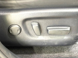 【パワーシート】スイッチ一つで簡単にシートの微調整が可能!電動だから力もいりません!快適なシートポジションにセットして、快適なドライブをお楽しみください。