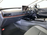 すっきりとしたデザインの内装は、さすがトヨタ車の上品さを感じます。