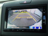 ◆◆バックカメラの画像です。ガイドラインがスムースな車庫入れをサポートいたします!車庫入れの安心感がアップしますね☆