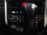 電動パーキングブレーキ・ブレーキホールドを装備してます。ホールド機能は信号待ちが多い一般道で疲労軽減になり、大好評です!