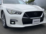 LEDヘッドランプ:ハロゲンランプの約2倍の光量でより明るく遠くを照らし、夜間走行時の視認性を高めます。