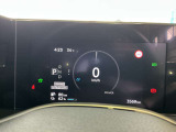 メーター内のカラーディスプレイには運転をサポートするさまざまな情報を表示!瞬間燃費などが表示できます。