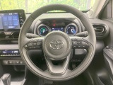 インテリアに合わせたデザインのステアリングは、運転される方のことも考え、運転しやすい形状、大きさです。是非一度、実際に触ってお確かめください。