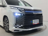 高輝度で点灯速度が速く、しかも消費電力の少ないLEDヘッドライトが装備されています!LEDの明るい光が走行中の視界の確保をサポートして、夜のドライブがより楽しく安全に運転できます♪