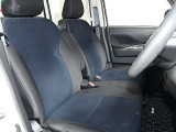 運転席まわりです。実際に座ってみて乗り心地を体感してみて下さい。