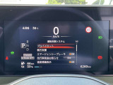 メーターパネル、安全装備の設定や中央デジタル部分で車両設定など確認出来ます!