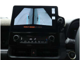 パノラミックビューモニター装備!サイドビュー/車両に取り付けたフロント、サイド、バックカメラの映像を合成しての映像を画面上に表示させることで、低速時の運転を補助する装置です。車両本体の取扱書もお読みく