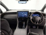 オシャレなインテリアで運転する気分も盛り上がりますよね^^