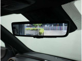 デジタルインナーミラー装備!車両後方のカメラの映像をデジタル補正で視認性を向上させてインナーミラー内に表示します♪視界を遮るものがなく、後席に同乗者がいても後方を確認しやすく安心です♪