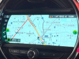 ●純正ナビ:一体感のあるナビは、高級感ある車内を演出してくれます。Bluetooth再生などオーディオ機能も充実しておりますので、運転もより楽しめます♪