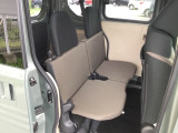 乗車人数や荷物の量、車内での過ごし方に合わせて、シートのレイアウトを変更できます。