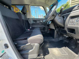 座り心地が良いシートなので長時間の運転でも快適にお過ごしいただけます。