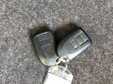 スマートキー2本付き!キーをポケットやカバンに入れておくだけでドアの施錠・開錠やエンジンスタートの操作が簡単です!