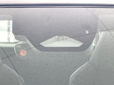 【トヨタセーフティセンス】走行中に前方の車両等を認識し、衝突しそうな時は警報とブレーキで衝突回避と被害軽減をアシスト。より安全にドライブをお楽しみいただけます。