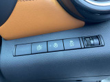 ハンドル右奥には各種設定スイッチがあります。運転者がスッと手を伸ばせば操作できので便利です。