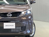【ハイビームアシスト】暗い道も対向車のライトや周辺の明るさに合わせてハイビームとロービームを自動切り替え★