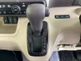 発進時から滑らかに加速する無段階変速のCVTはストップ&ゴーの多い街の中も快適です