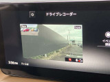 ドライブレコーダーの映像。ナビのモニターに前後の映像を映し出せます