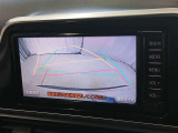 駐車が苦手な方でも安心のバックガイドモニター搭載。 後方の映像をクリアに表示し、ガイドラインで車庫入れや縦列駐車をしっかりサポート。毎日の運転がぐっとラクになります。