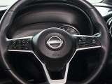 ハンドル左側には、アドバンスドドライブアシストディスプレイ設定、オーディオスイッチ、右側にはプロパイロット設定、ハンズフリー設定スイッチ