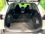 【パワーバックドア】スマートキーや運転席のボタンを押すだけでリアゲートが自動で開閉します!荷物を持っている時や、高い位置にあるバックドアを閉める際に便利な機能です♪