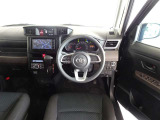 視界良好、操作しやすい運転席です。
