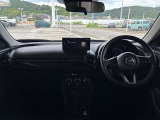 広々とした視界で運転も快適。勿論、安心、安全なSRSエアバックシステム運転席&助手席付