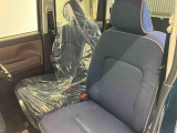 フロントシートです。ゆったり運転ができます。長距離ドライブもラクラク♪♪