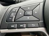 オーデイオやナビのコントロールができるスイッチ、運転中は手を放さず手元で操作可能なんです!