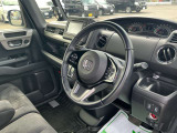 インパネ全体は写真の通りです!広々の運転席!運転席周りのボタンも操作しやすいです!写真で見切れている部分で見たい箇所があればお気軽にお問い合わせください!!