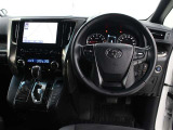 運転席廻りです。