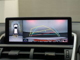 パノラミックビューモニター付きで、車両の周囲を確認することができるので安心できますね♪