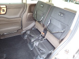 ◆チップアップ&ダイブダウン機構付【ULTR SEAT】は後席座面を左右分割で跳ね上げることができます。トランクで積載できない背の高い荷物をラクラク収納できます。ホンダ車ならではの人気装備です。