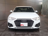 ●一目でAudiとわかる特徴的なシングルフレームグリル・LEDランプ。精悍なフロントマスクからAudiのスマートで上品なブランドを連想させてくれます。女性にも大変ご好評頂いております。