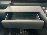 薄型のティッシュBOXなどが収納出来ます。小物入れとしても使えるので便利です。