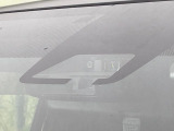【トヨタセーフティセンス】走行中に前方の車両等を認識し、衝突しそうな時は警報とブレーキで衝突回避と被害軽減をアシスト。より安全にドライブをお楽しみいただけます。