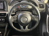 【純正革巻きステアリング】上質な革を使用することで、手にしっかり馴染みとても運転しやすいハンドルです♪