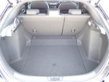 ◆定員乗車時のカーゴルームです。普段のお買い物の荷物やたくさんの収納が可能です。