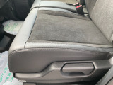 【助手席シート】試乗車上がりで使用感も少なく、シート状態良好です!