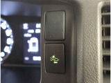両側電動スライドドアもしっかり装備!簡単スイッチで一発開閉^