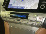 左右独立温度コントロールフルオートエアコンです。運転席、助手席それぞれで独立して温度設定ができます。冷え性の方が乗っても安心ですね♪