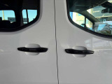 お車を見なくても安心してご購入いただけるよう、オンラインにて車両確認等も行っております。ぜひお気軽にお問い合わせくださいませ!